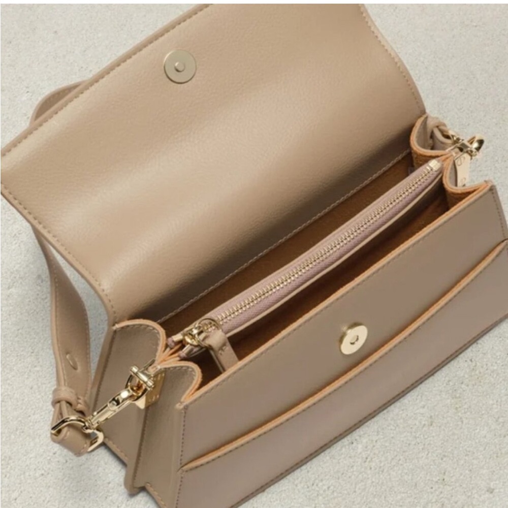Freja NYC Classic Shoulder Bag Latte - Picture 5 of 9
